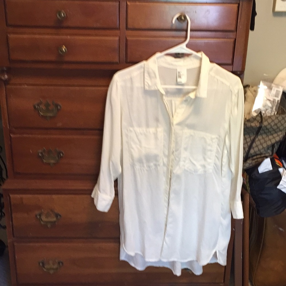 White dress shirt